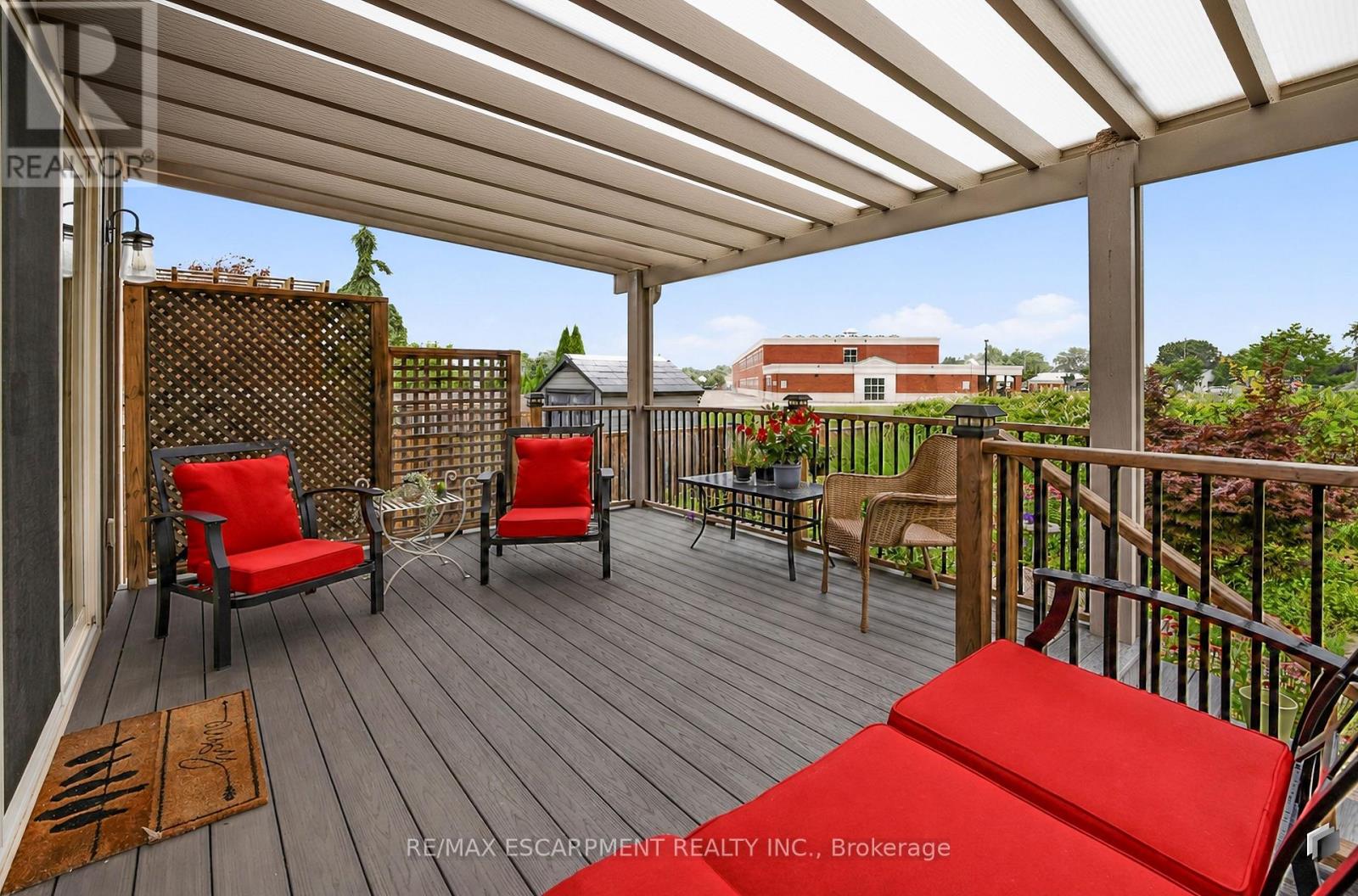 33 PIERPOINT DRIVE - 26