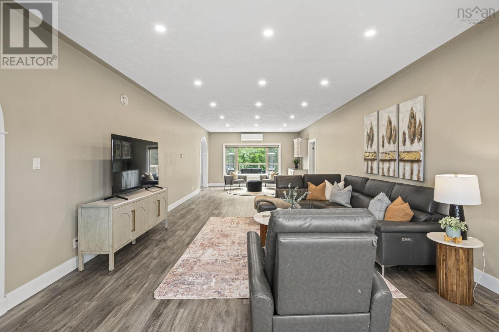 31 Lancaster Drive - 19