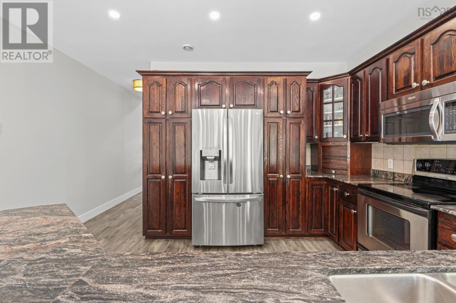 31 Lancaster Drive - 11