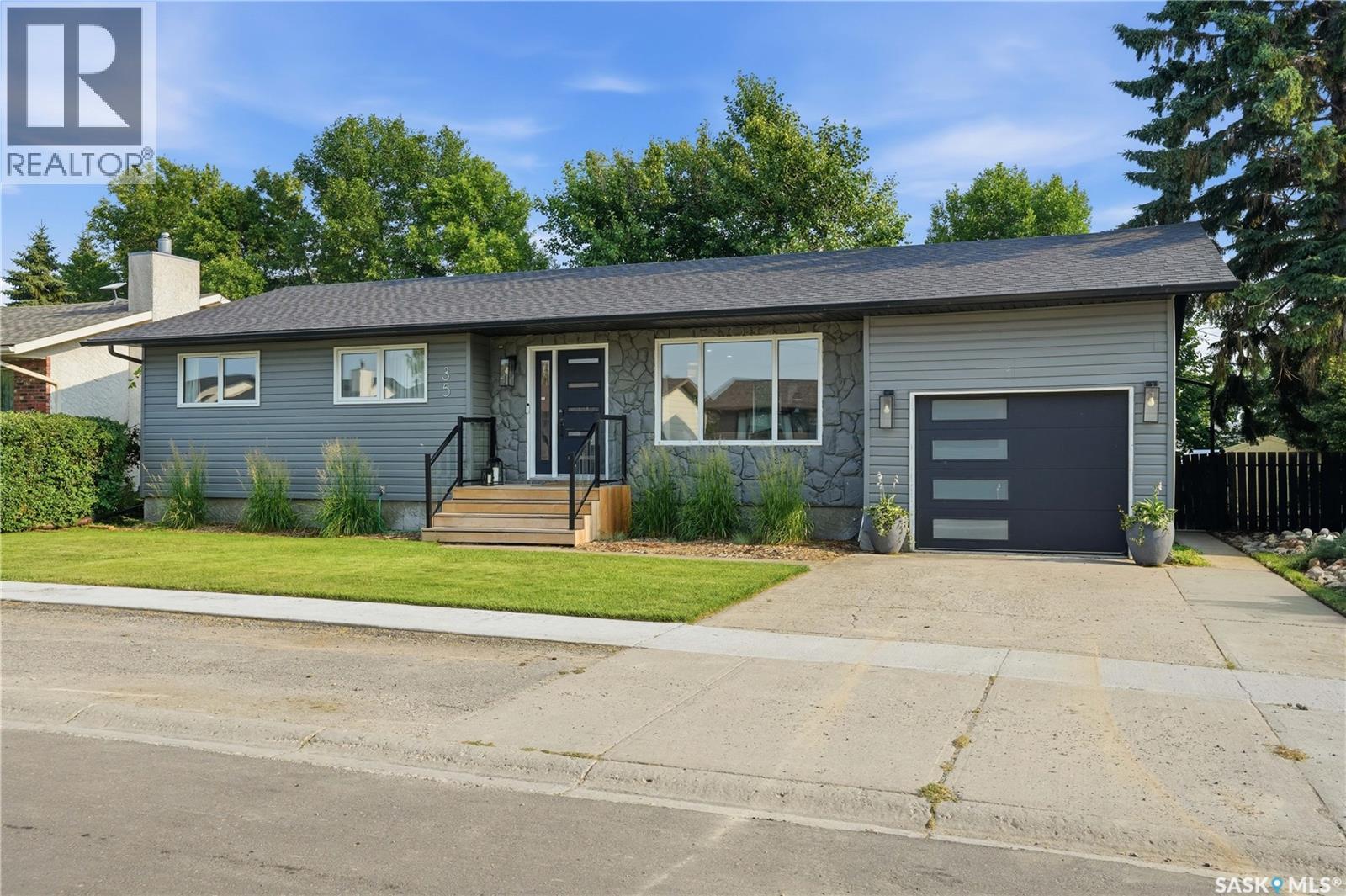 35 Kipling AVENUE, Southey — photo 2