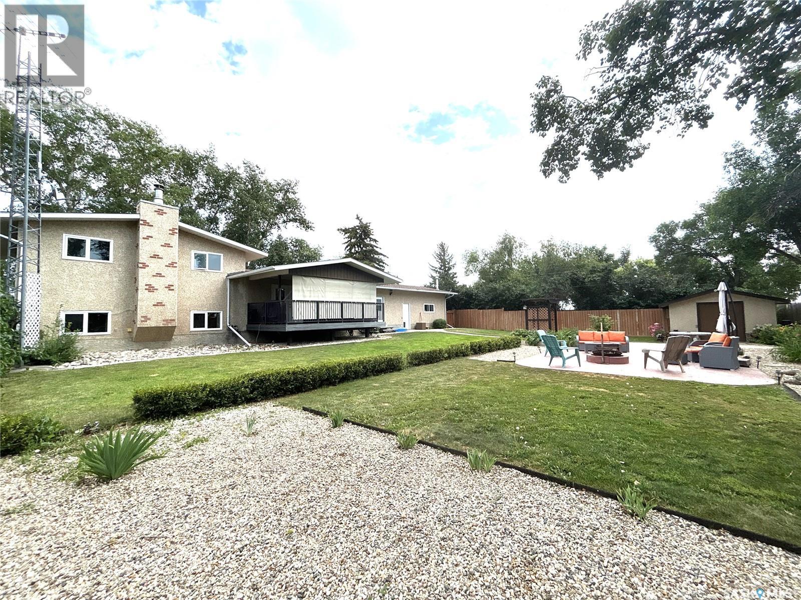 205 Schaefer STREET, Richmound — photo 2