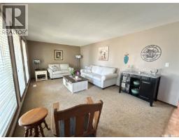 Games room - 205 Schaefer Street, Richmound, SK S0N2E0 Photo 13