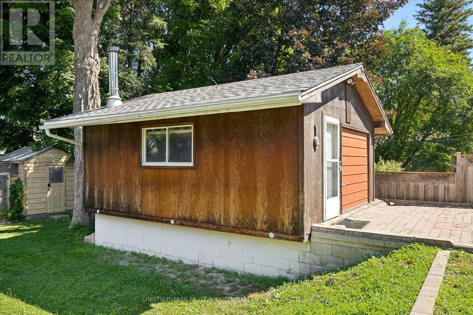 714 FREDERICK STREET - Image 32