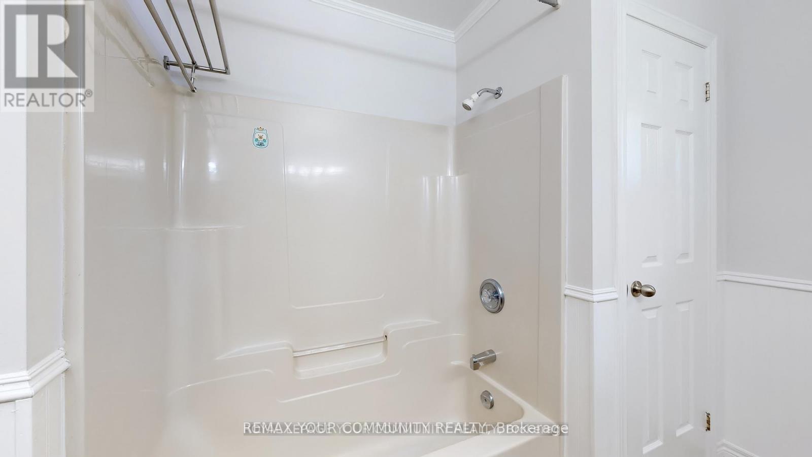 16 KALMAN DRIVE - 26