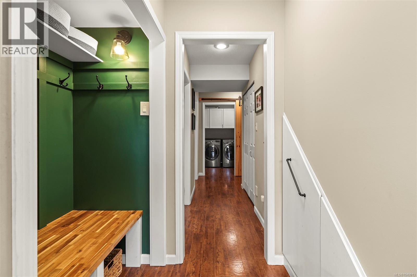 2221 HERON Cres - 19