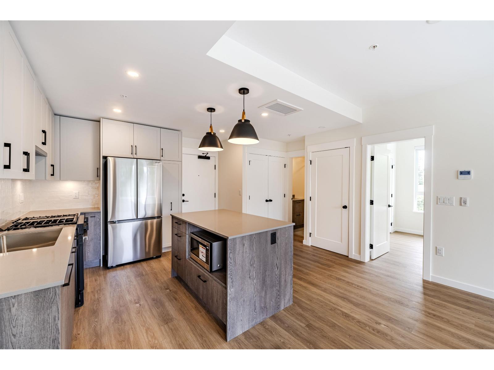 2 Bed, 2 Bath Apartment for Sale in Langley – 307 27215 ALDERGROVE TOWN CENTRE DRIVE, Langley – MLS# R3149006 - Image 6
