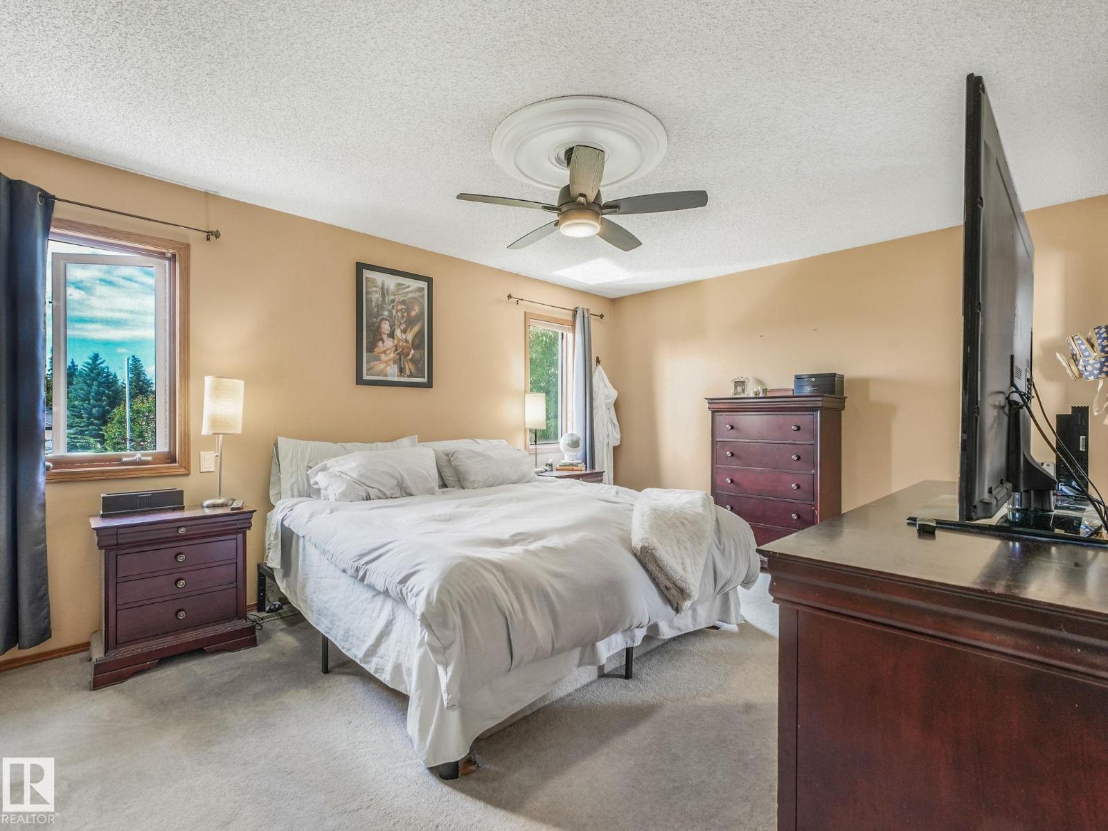 2824 37 ST NW - 18