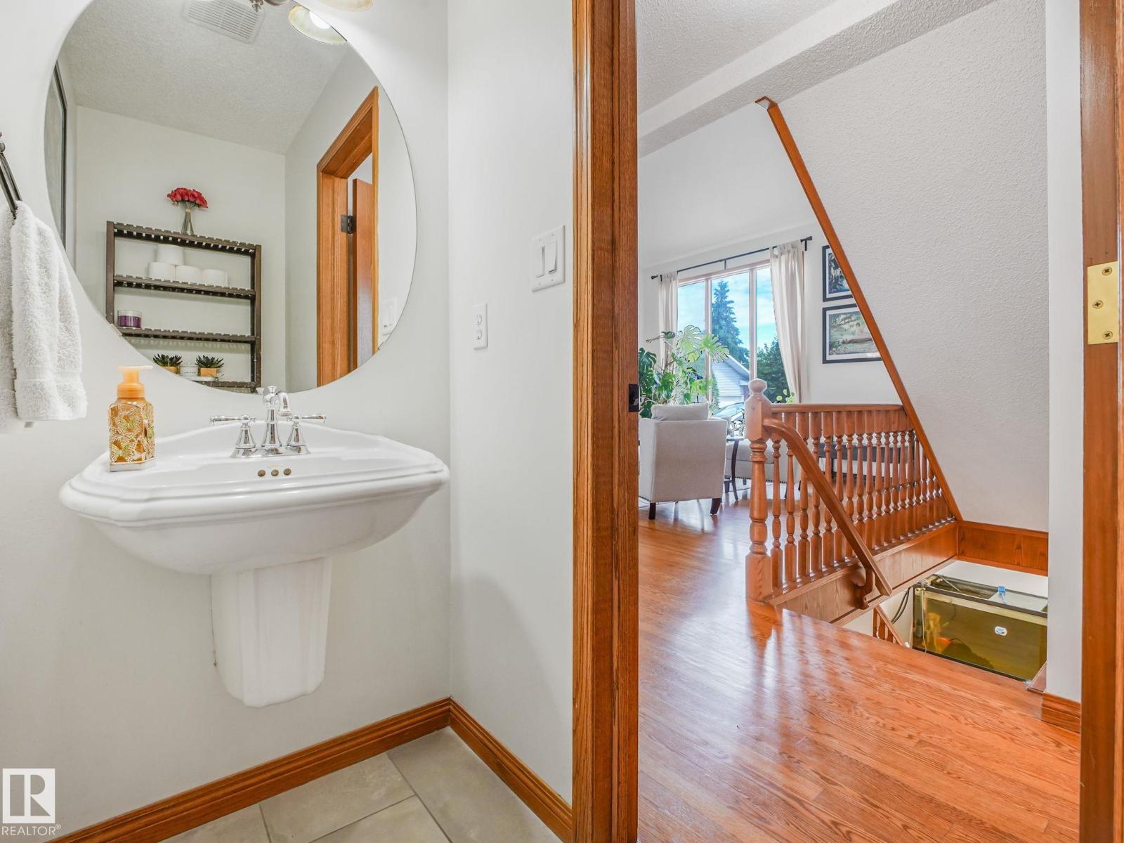 2824 37 ST NW - 29