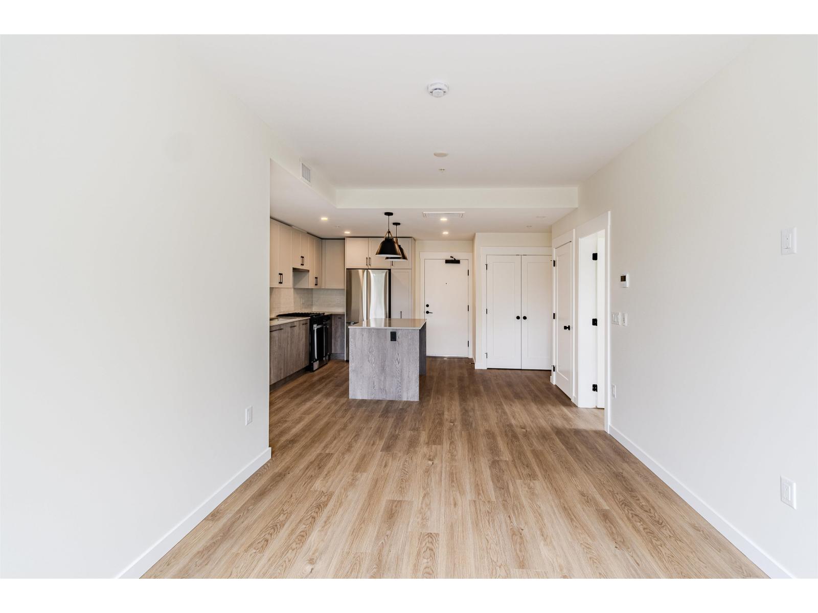 2 Bed, 2 Bath Apartment for Sale in Langley – 307 27215 ALDERGROVE TOWN CENTRE DRIVE, Langley – MLS# R3149006 - Image 10