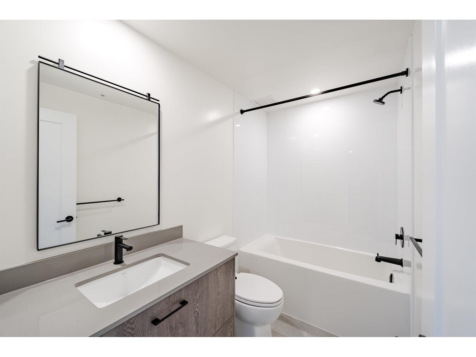 2 Bed, 2 Bath Apartment for Sale in Langley – 307 27215 ALDERGROVE TOWN CENTRE DRIVE, Langley – MLS# R3149006 - Image 13
