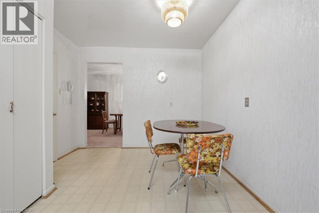 1167 SATURNIA Crescent - 16