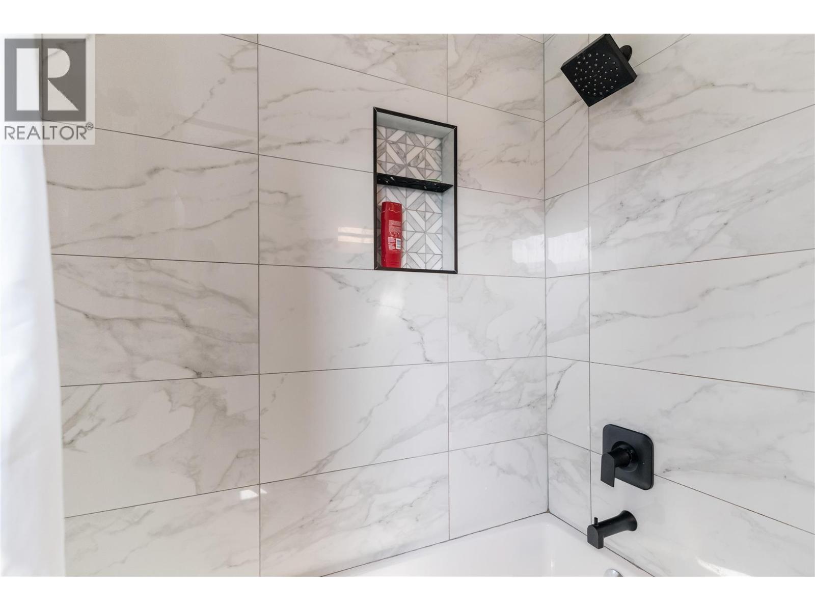 4201 Lakeshore Road - 23