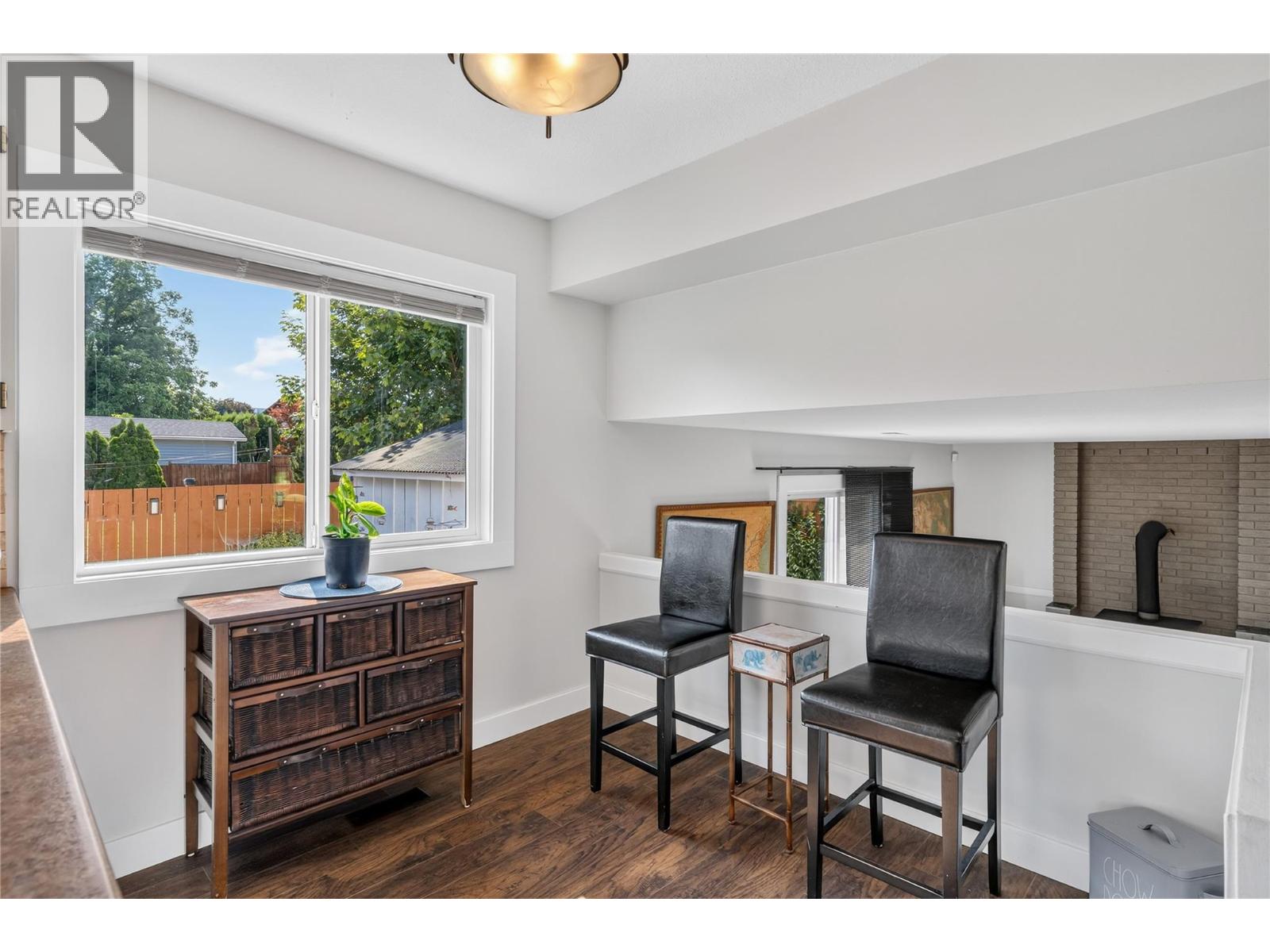 4201 Lakeshore Road - 12