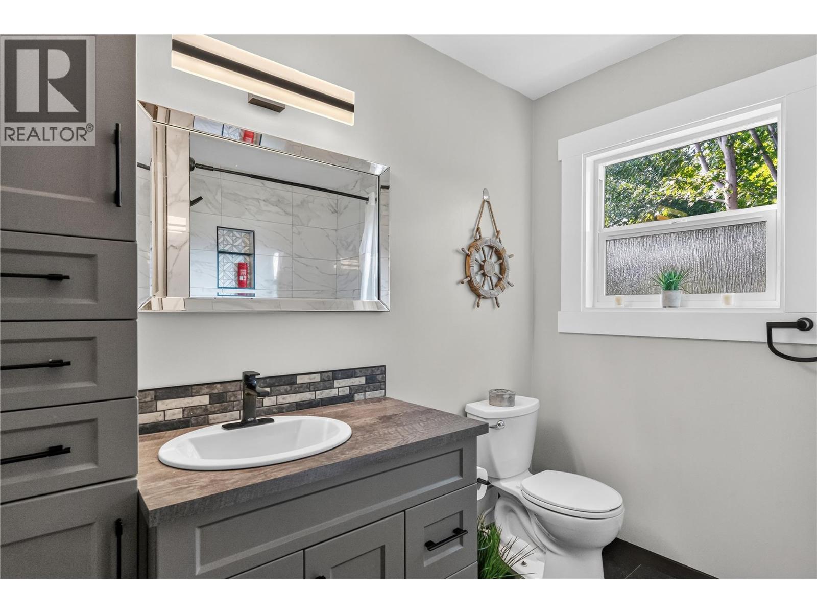 4201 Lakeshore Road - 22