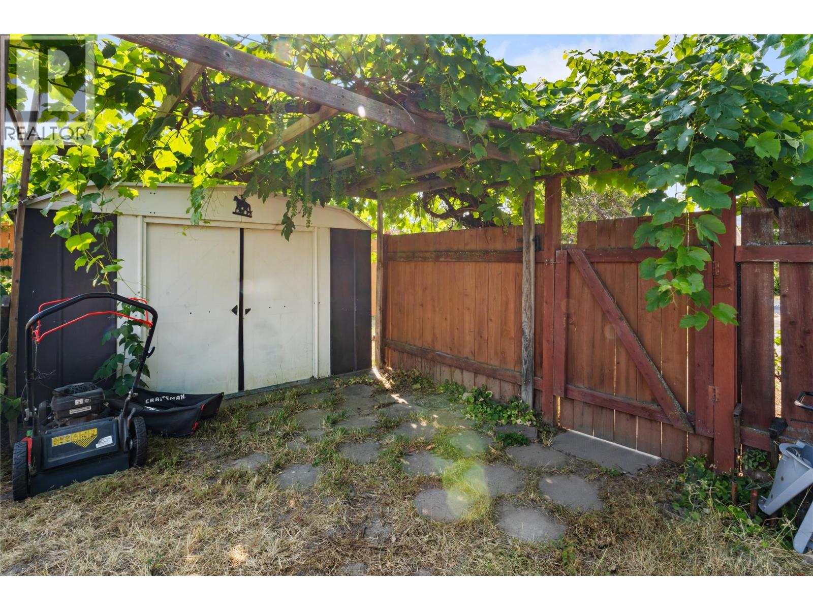 4201 Lakeshore Road - 40