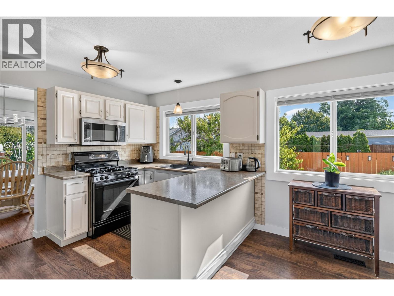 4201 Lakeshore Road - 9