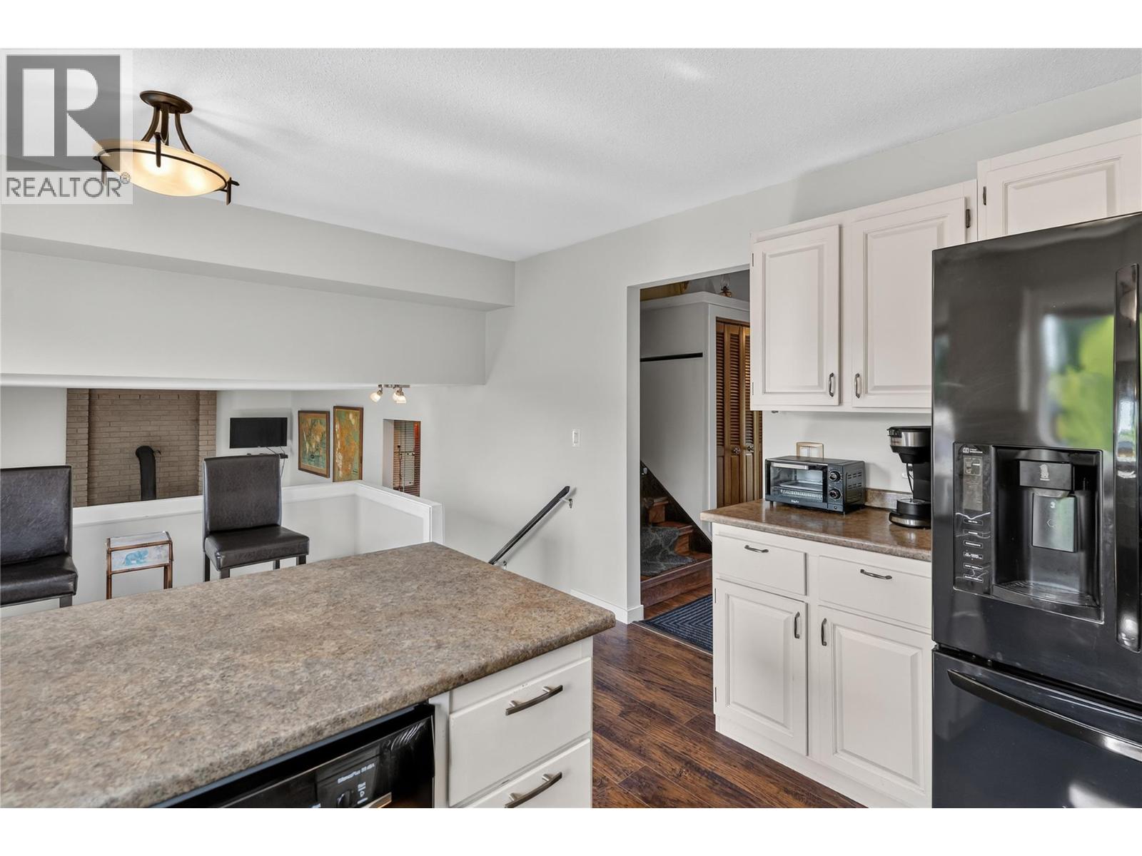 4201 Lakeshore Road - 11