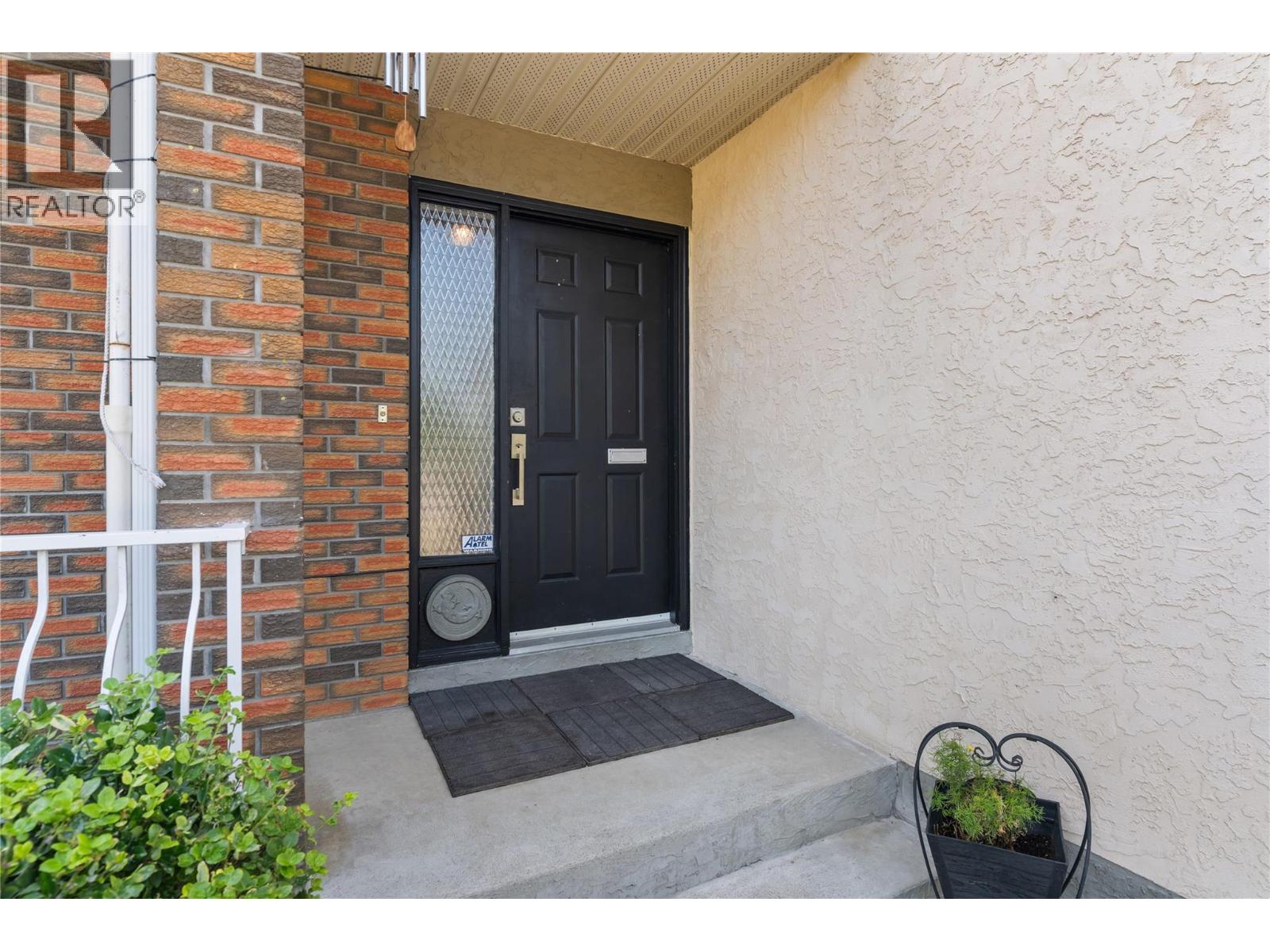 4201 Lakeshore Road - 5