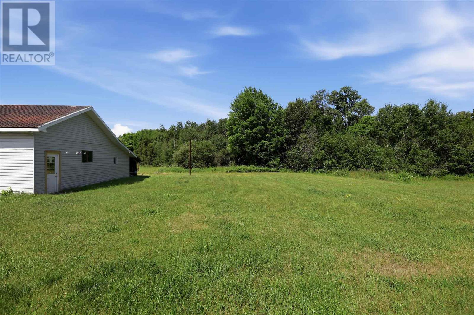 305 Moss RD - 35