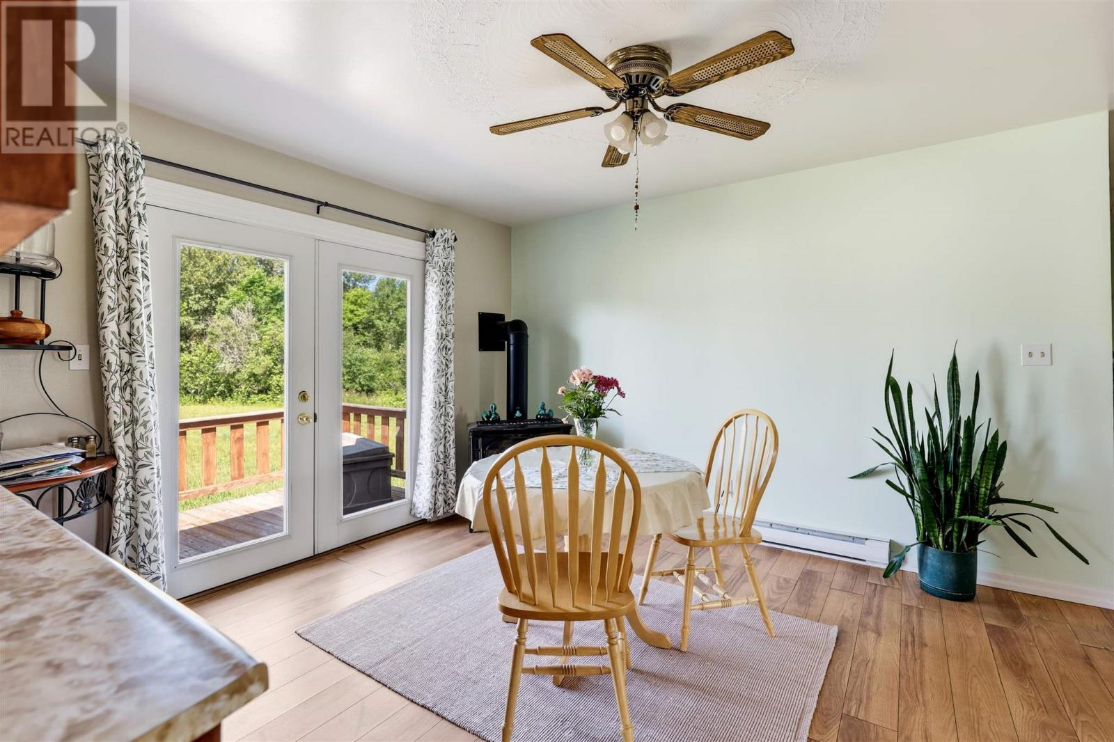 305 Moss RD - 8