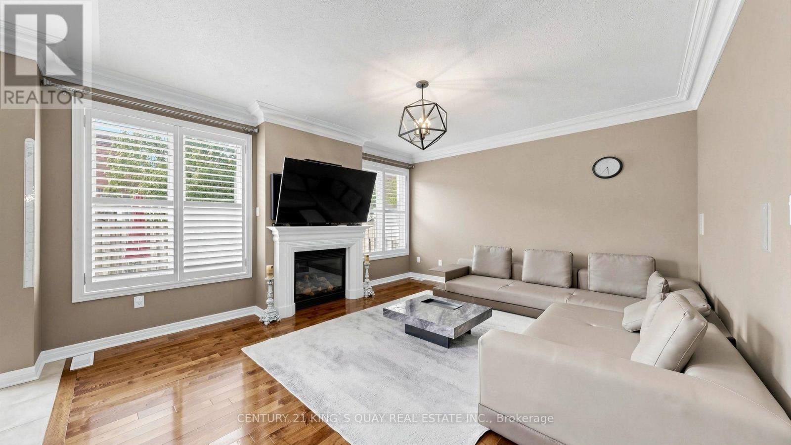 22 HISLOP DRIVE - 10