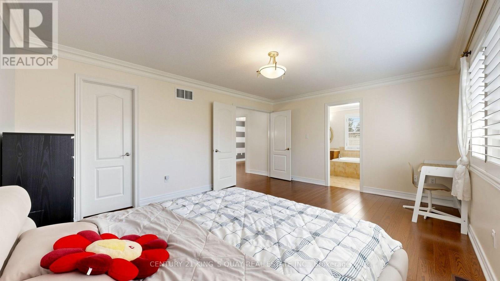 22 HISLOP DRIVE - 28