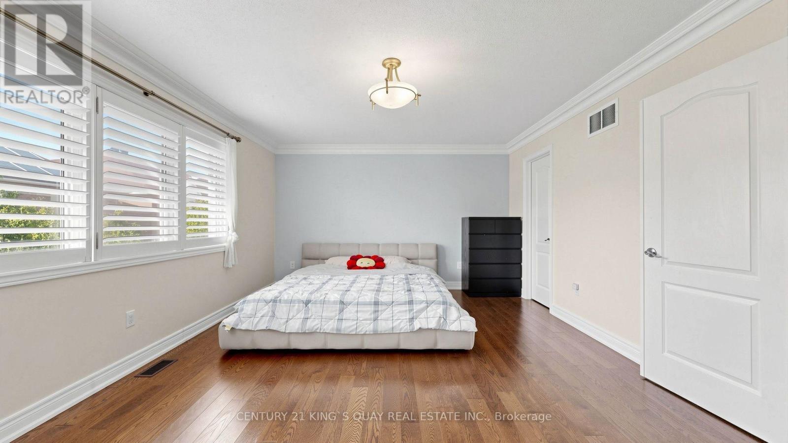 22 HISLOP DRIVE - 26