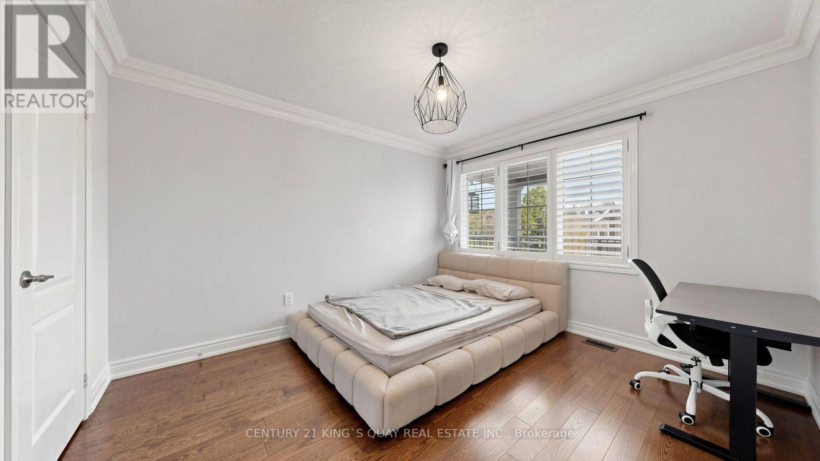 22 HISLOP DRIVE - 37