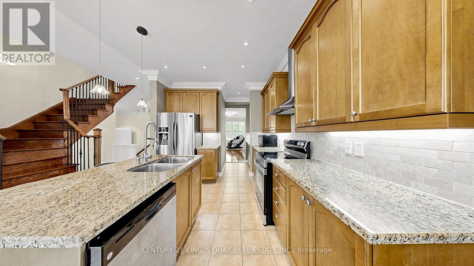 22 HISLOP DRIVE - 16