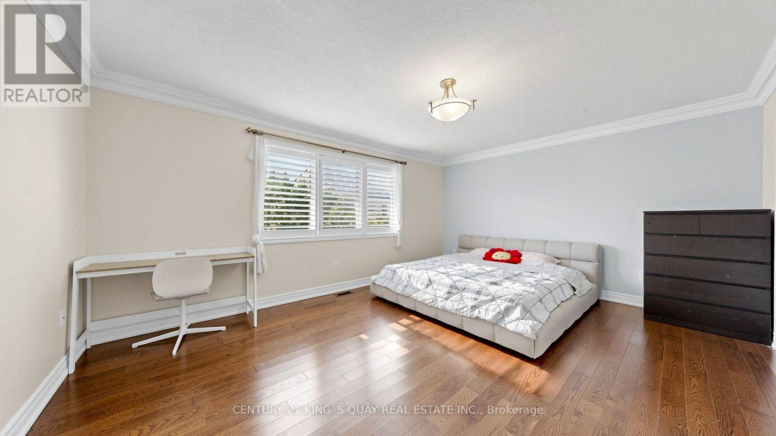 22 HISLOP DRIVE - 25