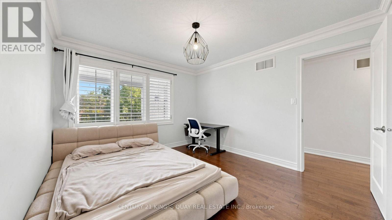 22 HISLOP DRIVE - 38