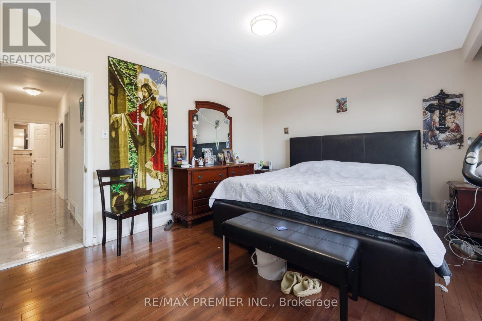 6 CANTON AVENUE - 31
