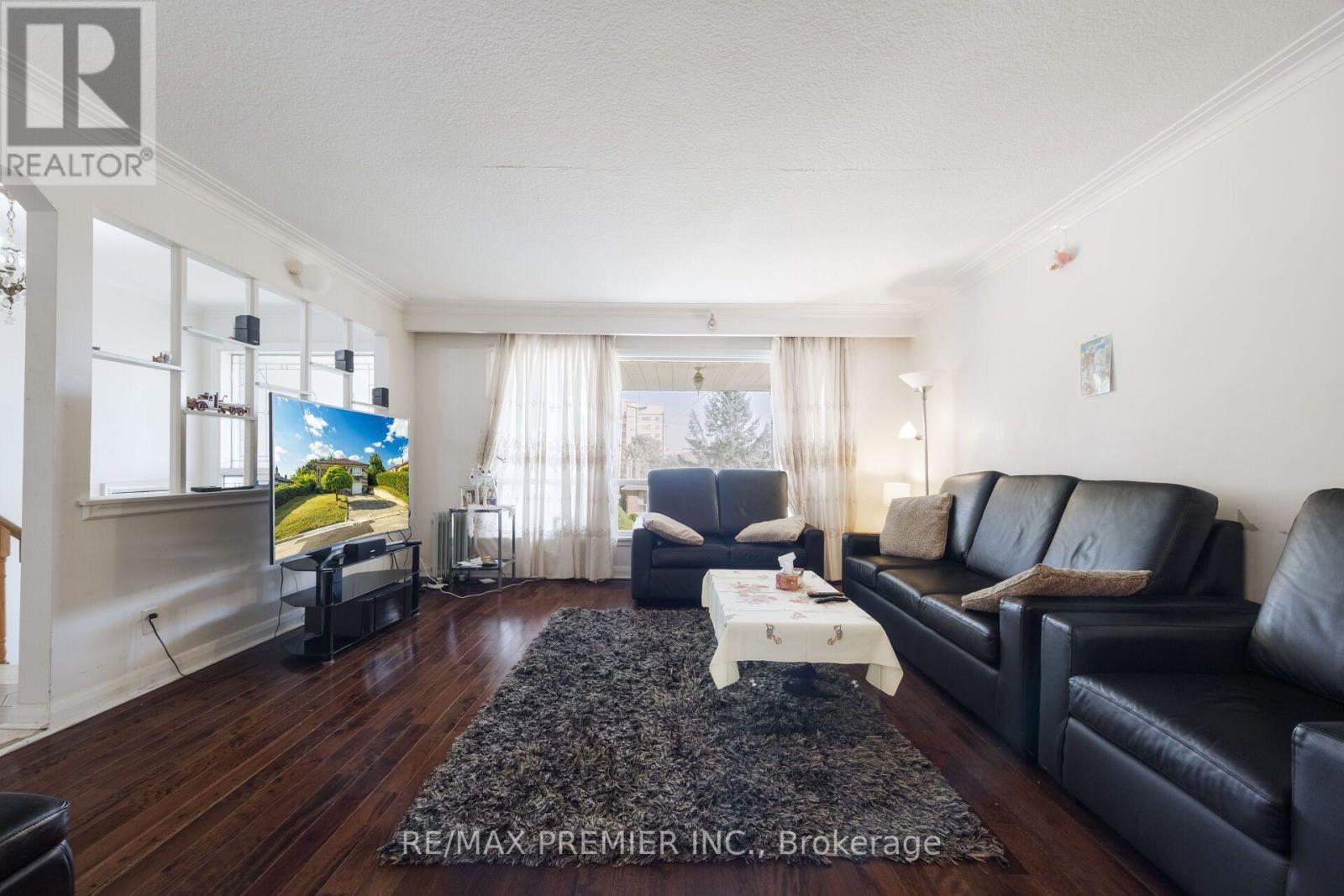 6 CANTON AVENUE - 10