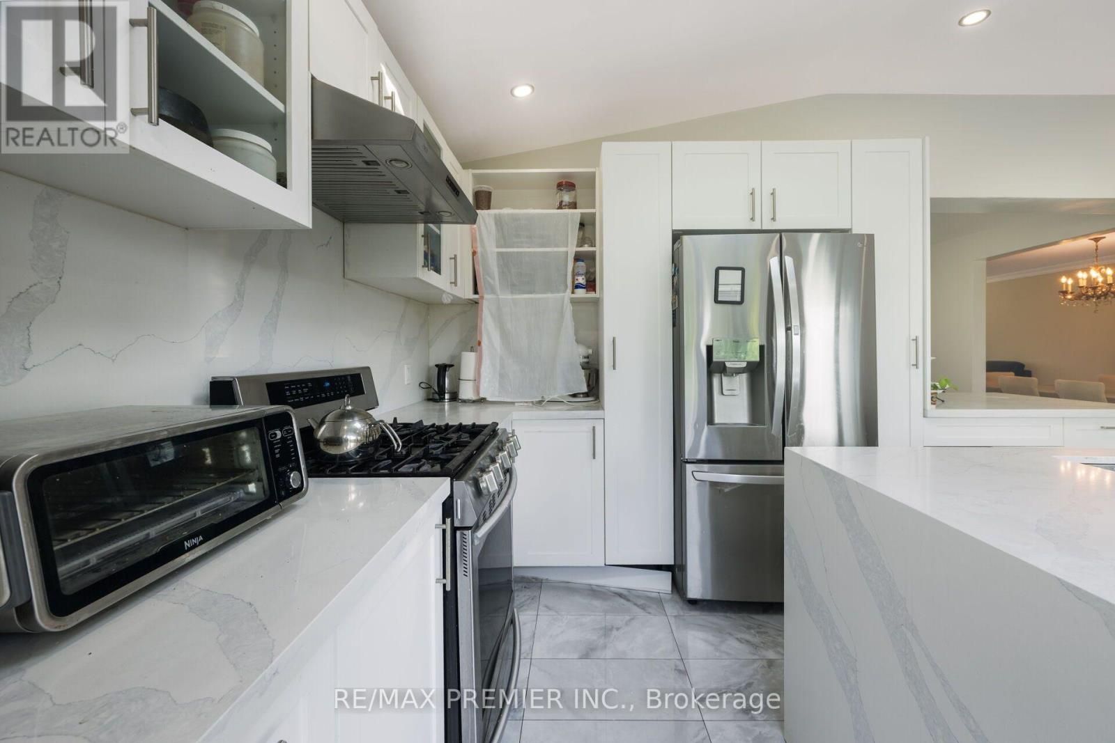 6 CANTON AVENUE - 26