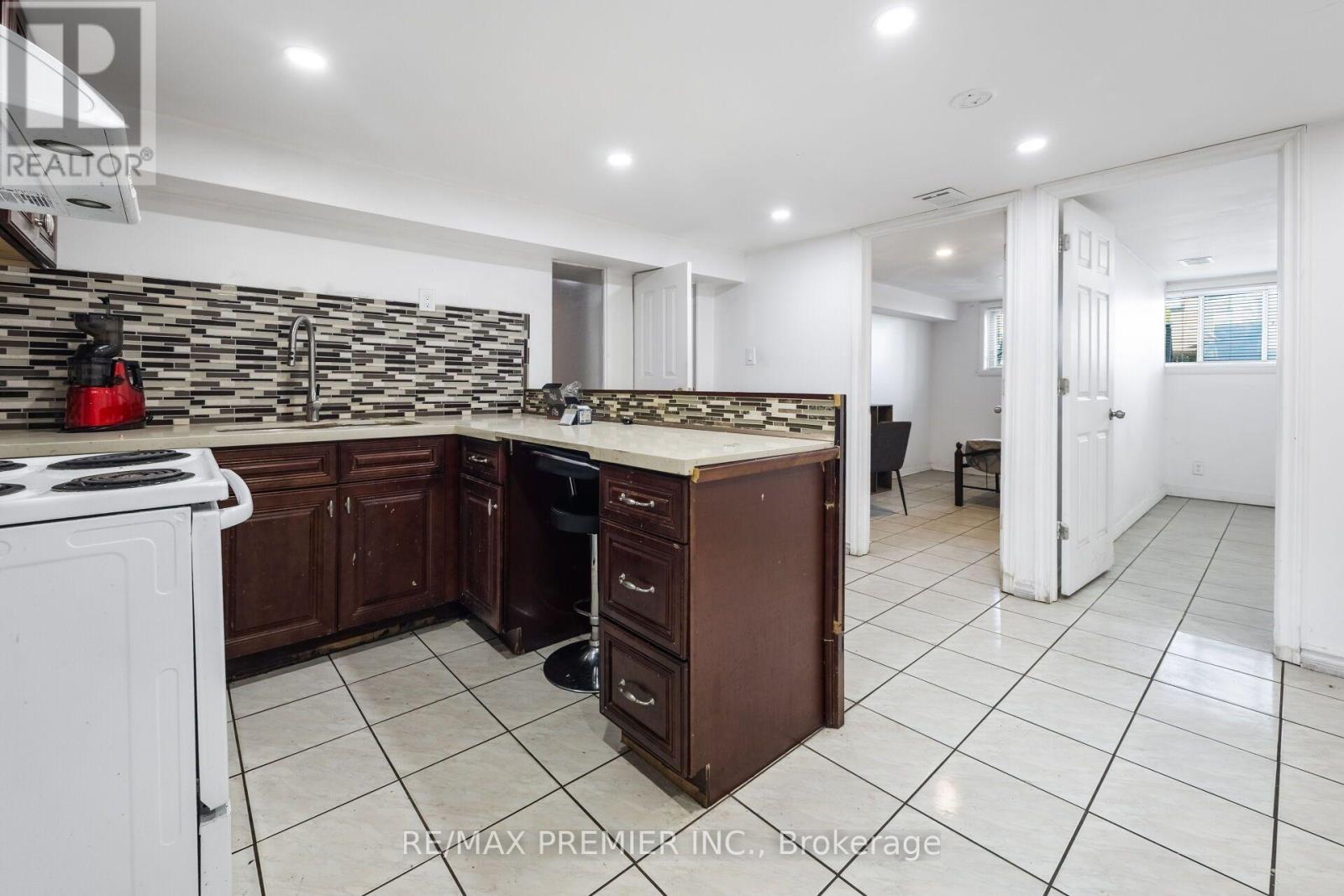 6 CANTON AVENUE - 41
