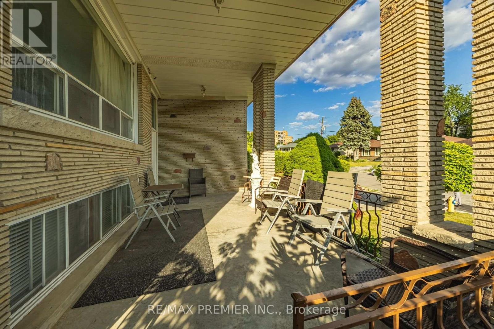 6 CANTON AVENUE - 6