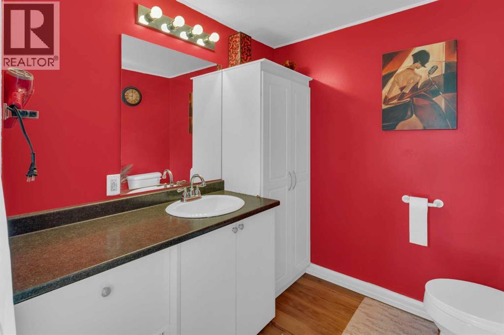 215 4 Street - 16