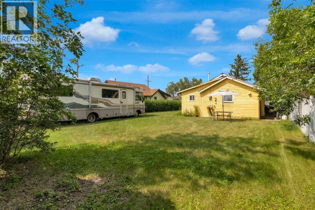 215 4 Street - 22