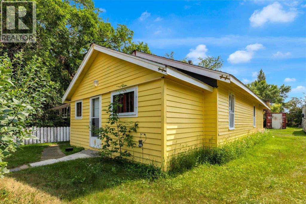 215 4 Street - 28