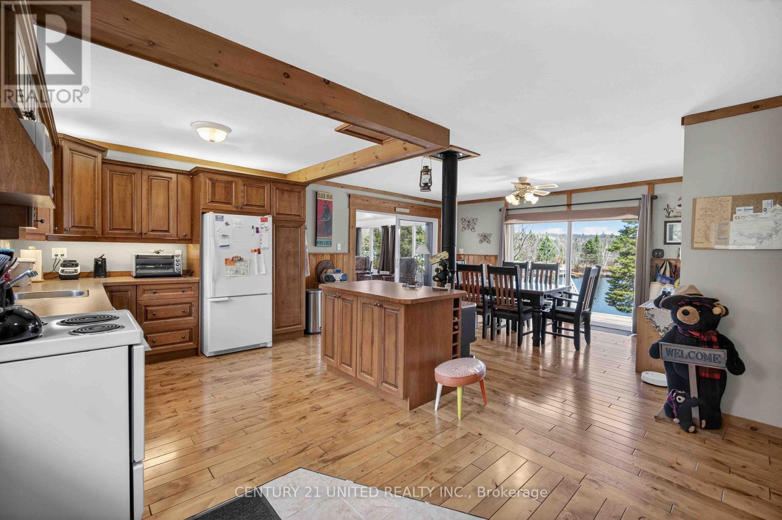 1047 REDWOOD LANE - 12