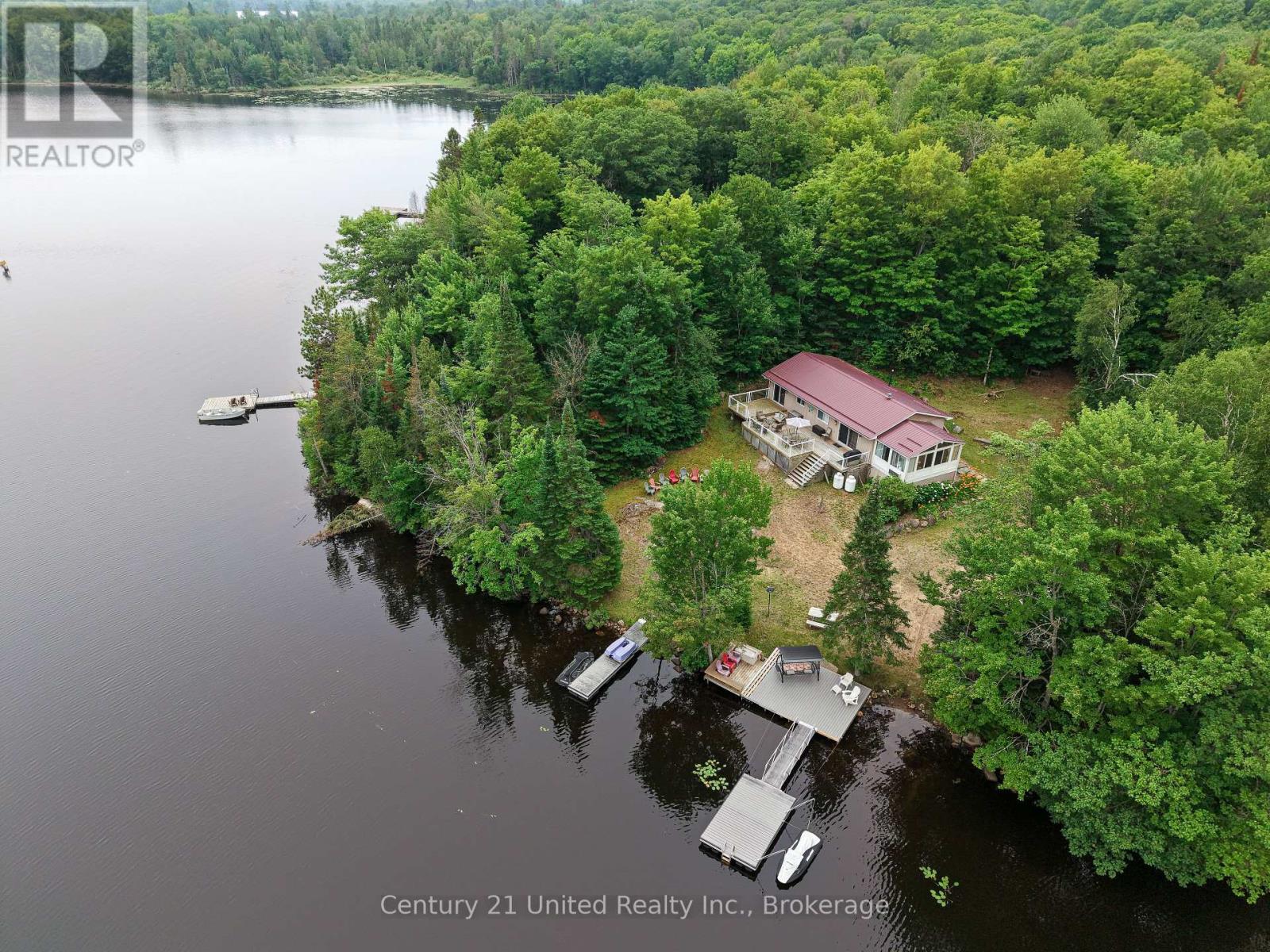 1047 REDWOOD LANE - 2