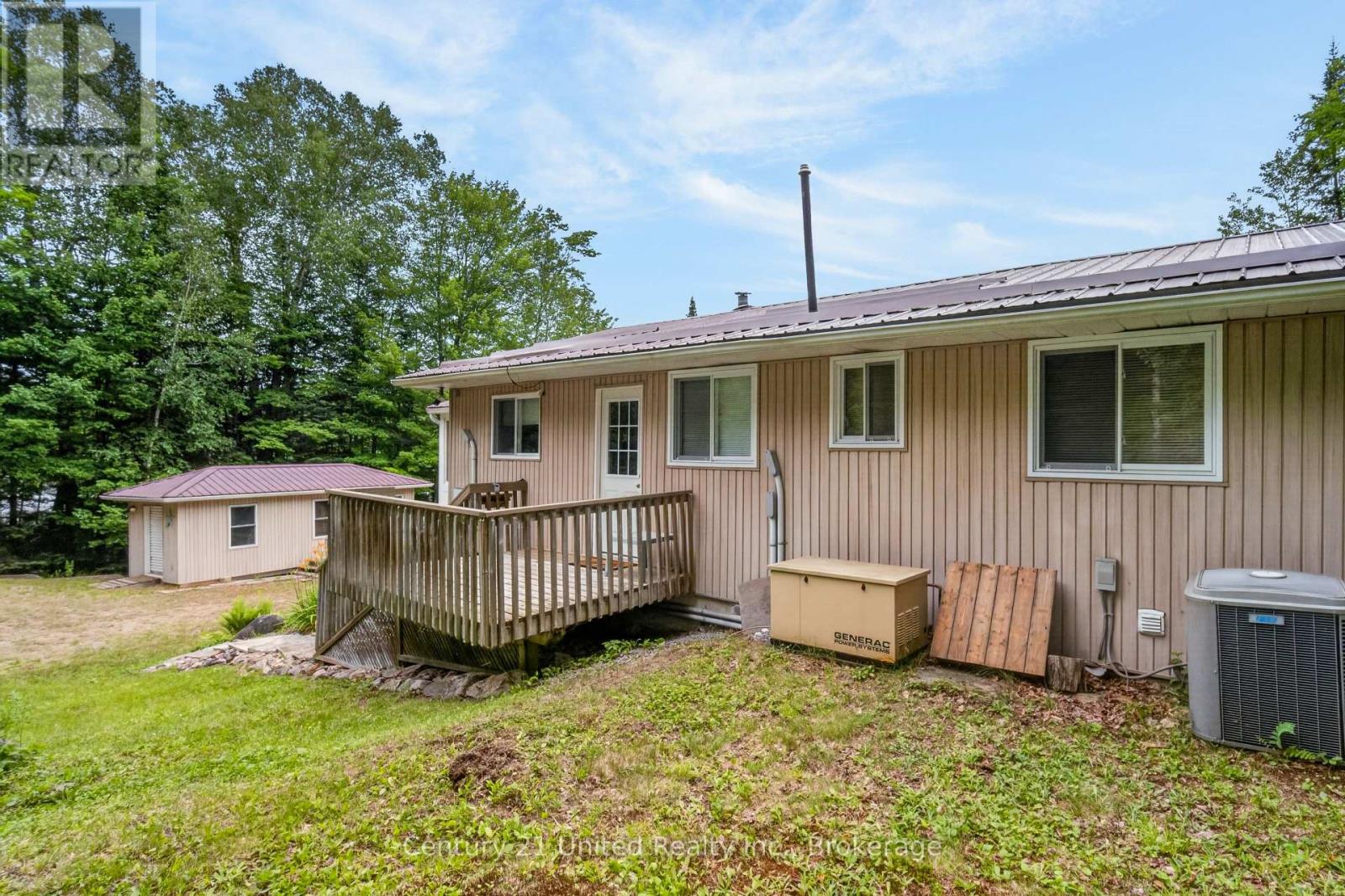1047 REDWOOD LANE - 34