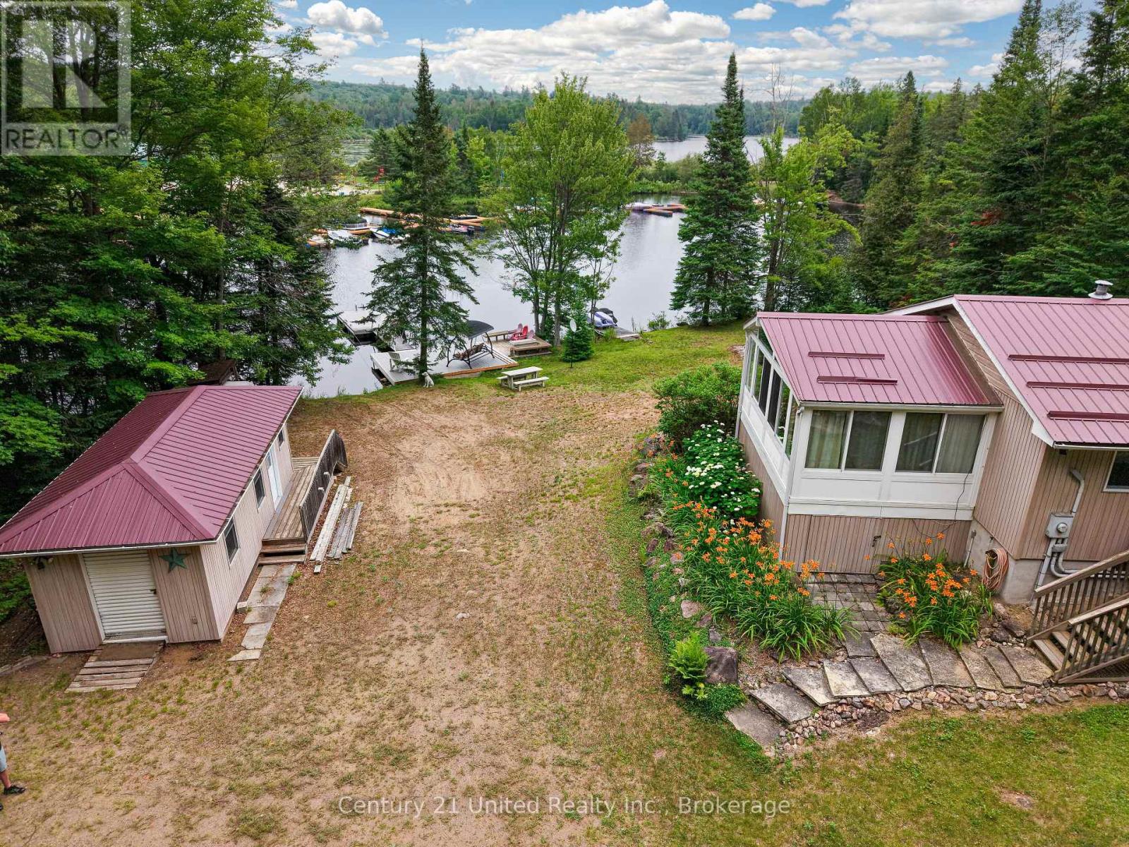 1047 REDWOOD LANE - 4