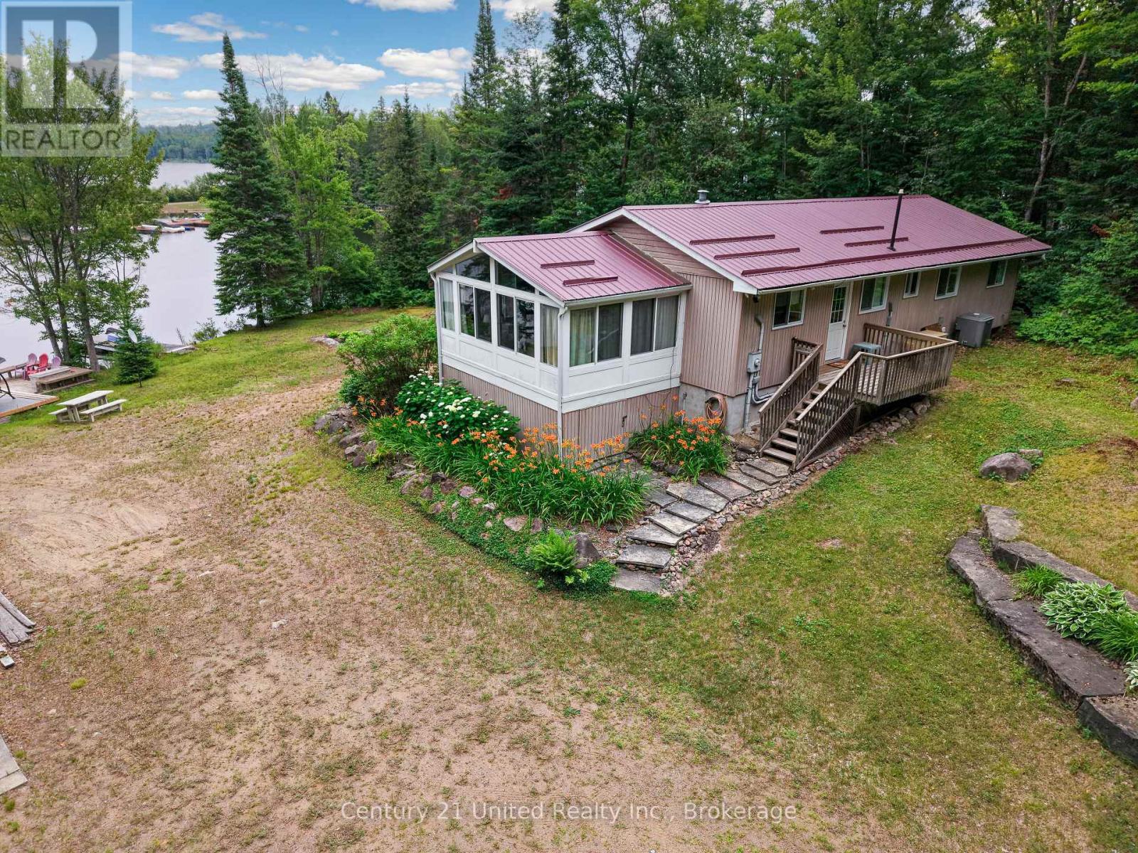 1047 REDWOOD LANE - 43