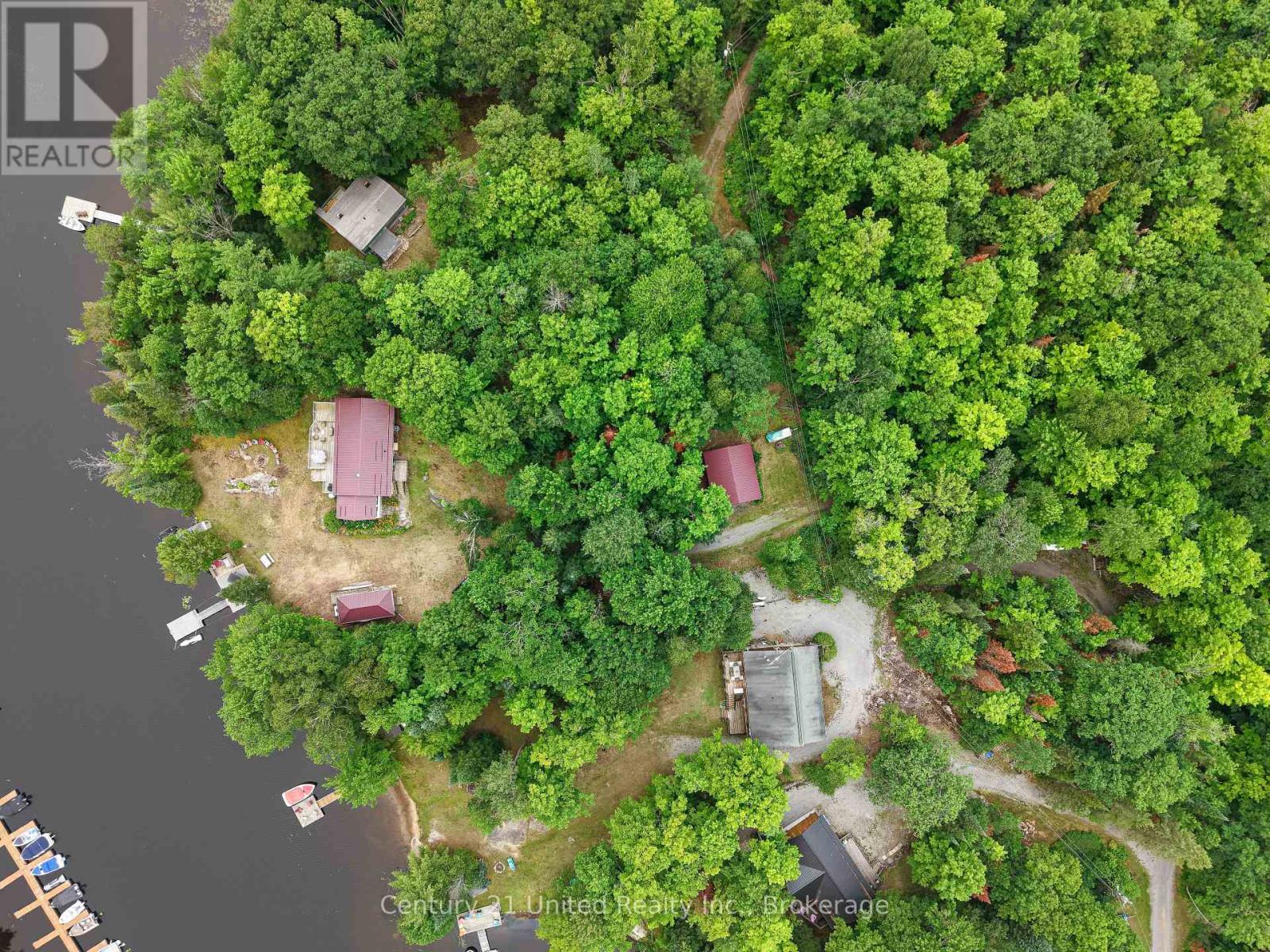 1047 REDWOOD LANE - 47