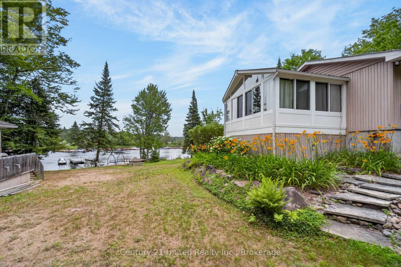 1047 REDWOOD LANE - 9