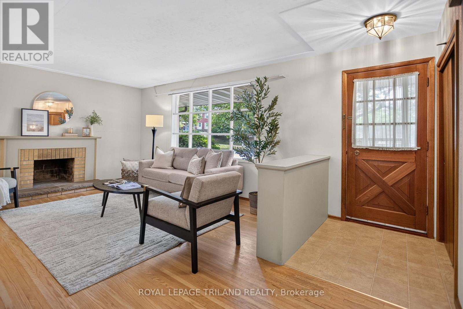657 VISCOUNT ROAD - Image 6