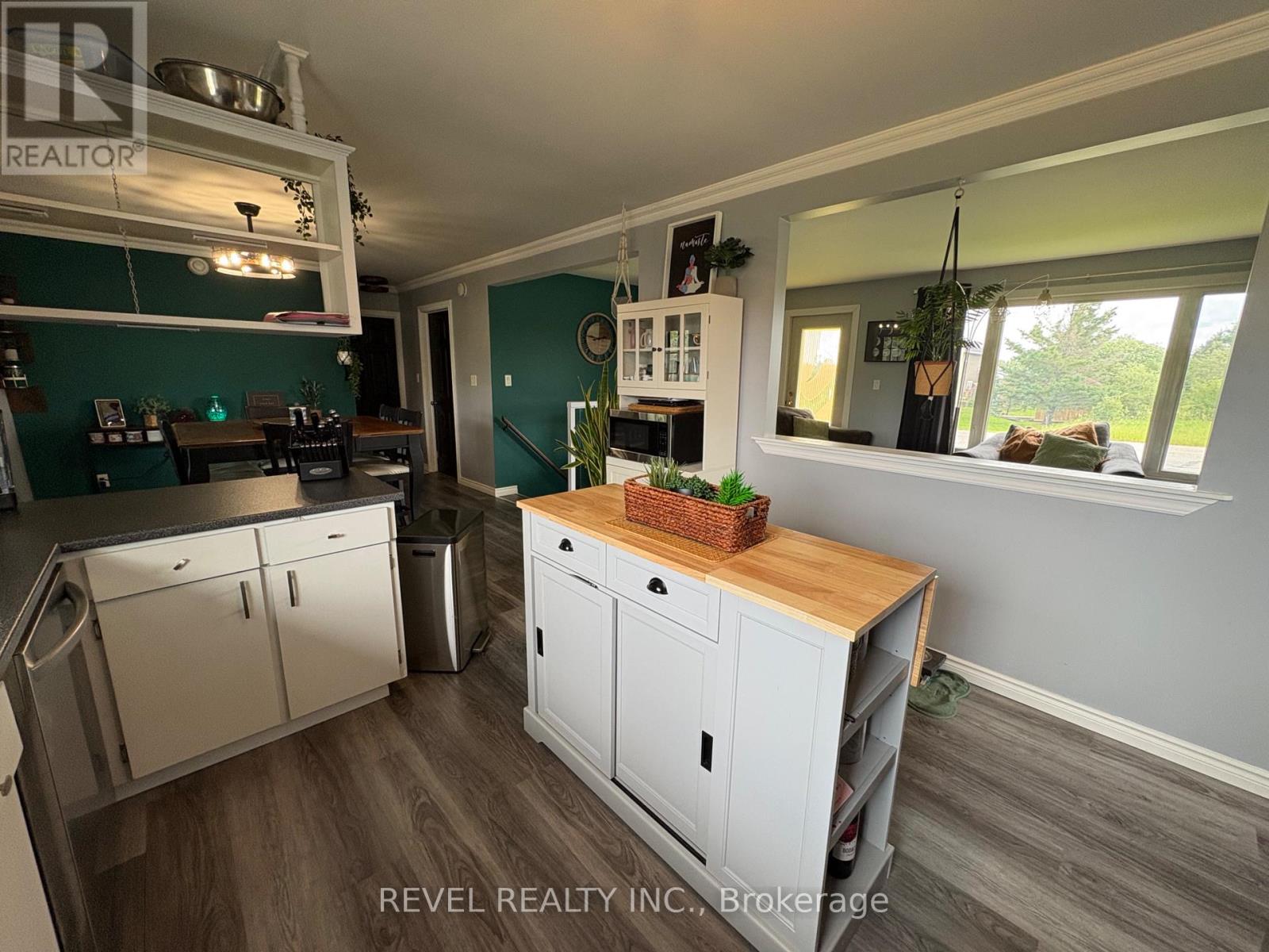 127 GENIER ROAD - 10