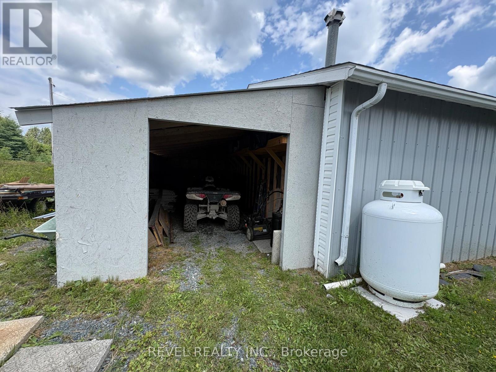 127 GENIER ROAD - 36