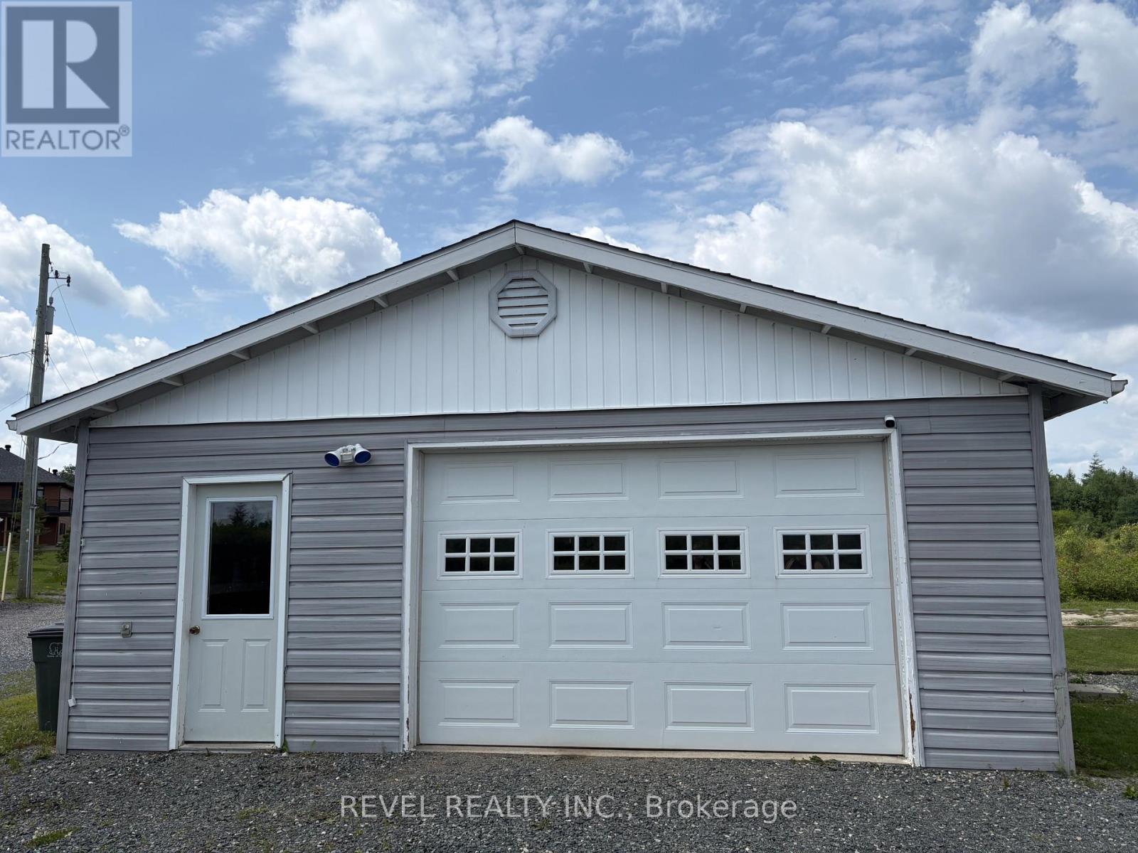 127 GENIER ROAD - 4